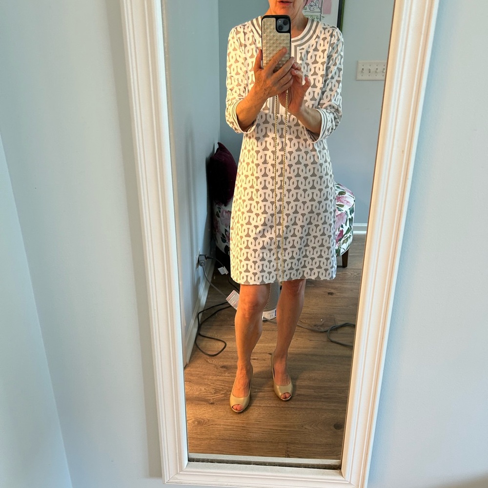 Elegant White Patterned Dress